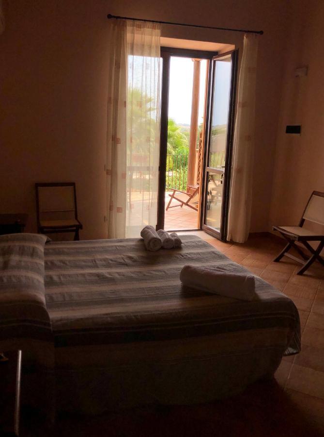 Le Sorelle Del Vino Marzamemi Exteriör bild